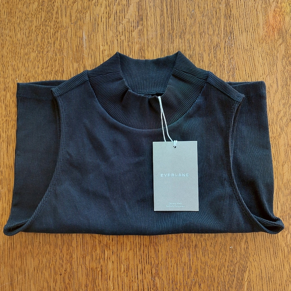 NWT The ribbed mockneck tank black size small - Picture 4 of 4